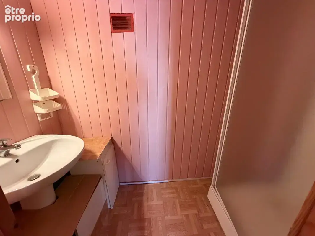 Corpe (85320) au calme adorable maison en pierres 4 chambres a rafraichir avec annexe et jardin clos - photo 17