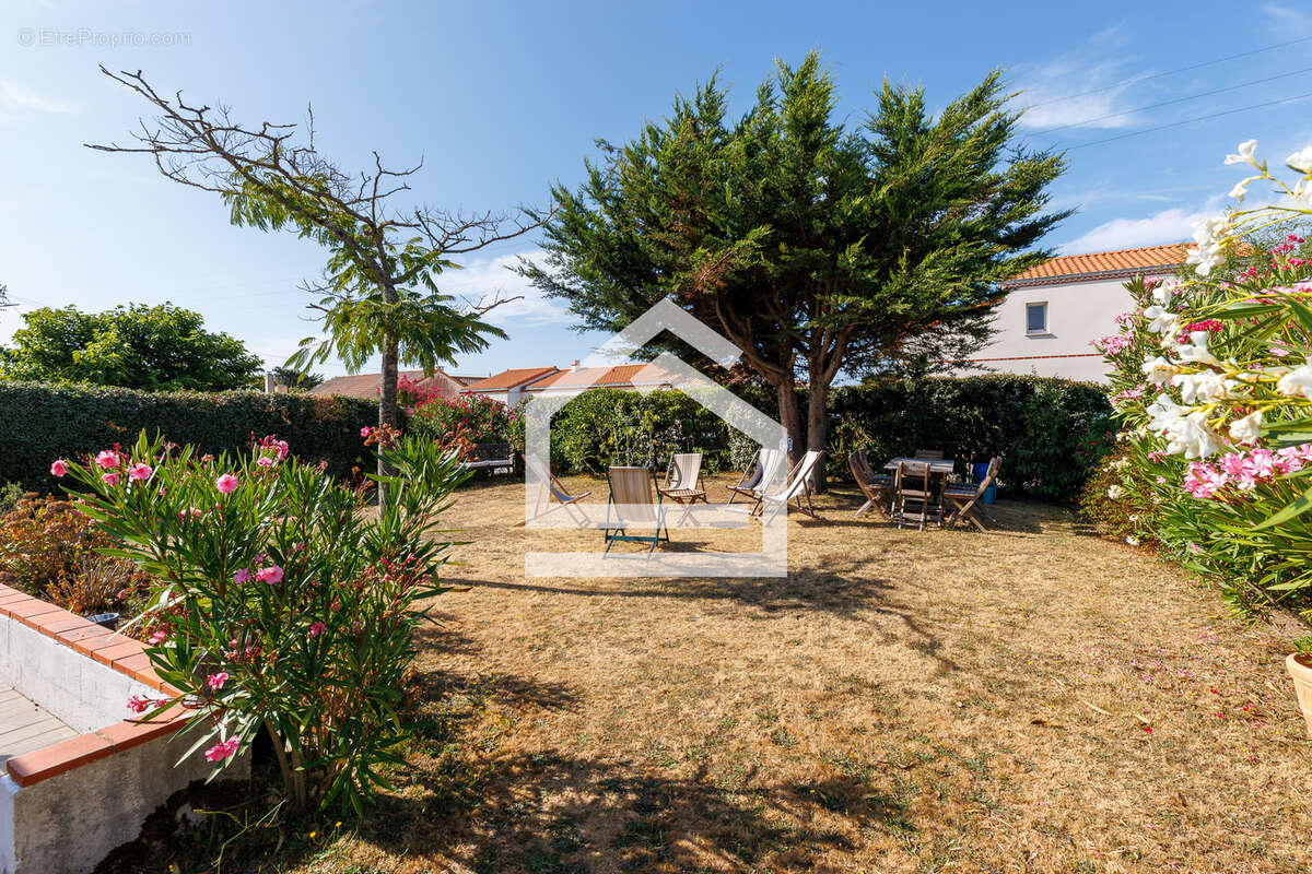 Préfailles centre  - Ensemble de deux maisons - photo 8