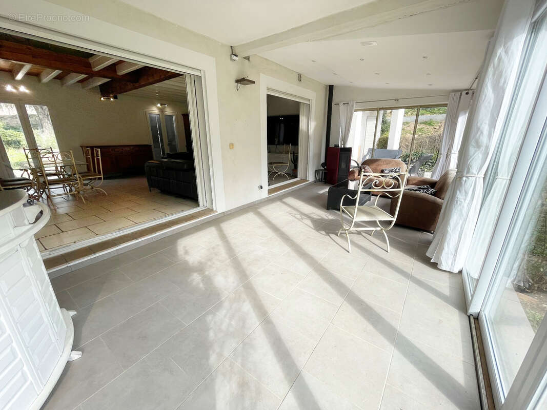 Maison à PLAN-DE-LA-TOUR