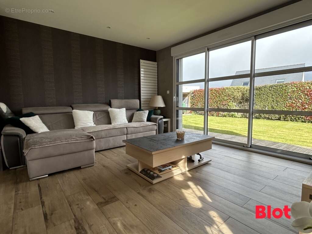 Maison à LA BOUEXIERE