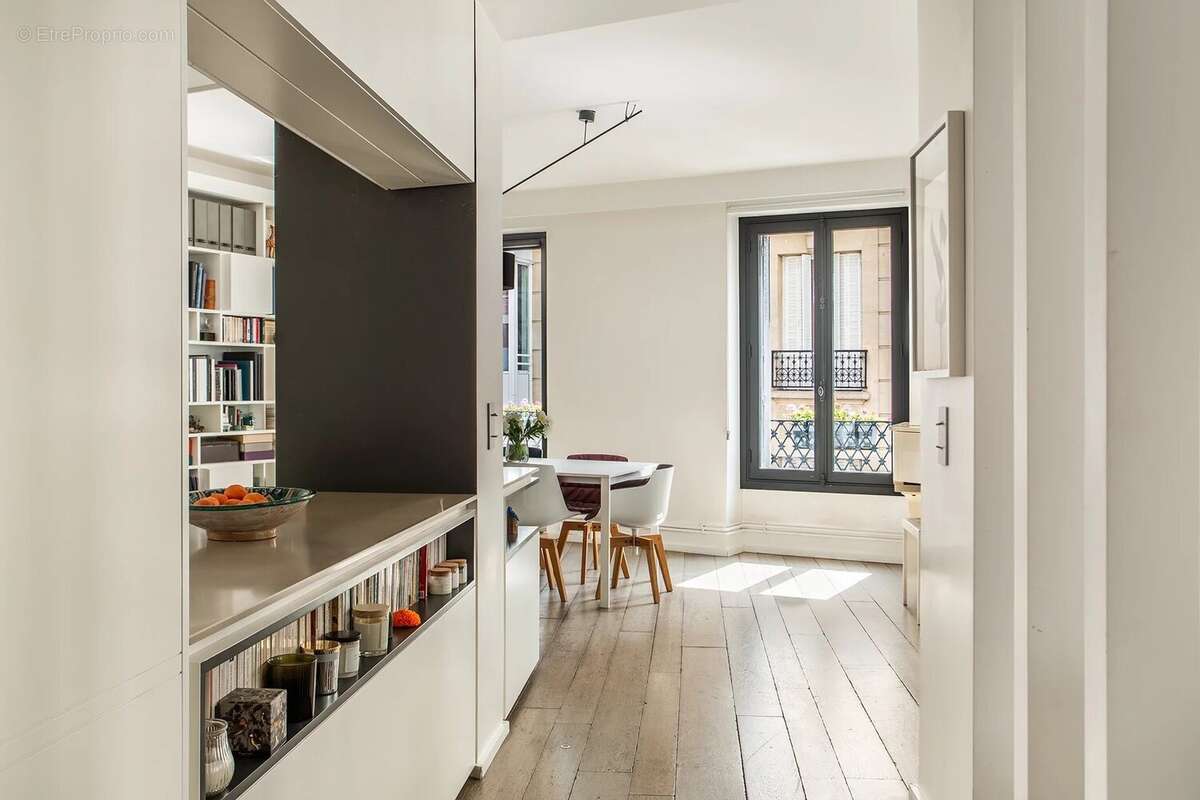 Appartement à PARIS-17E