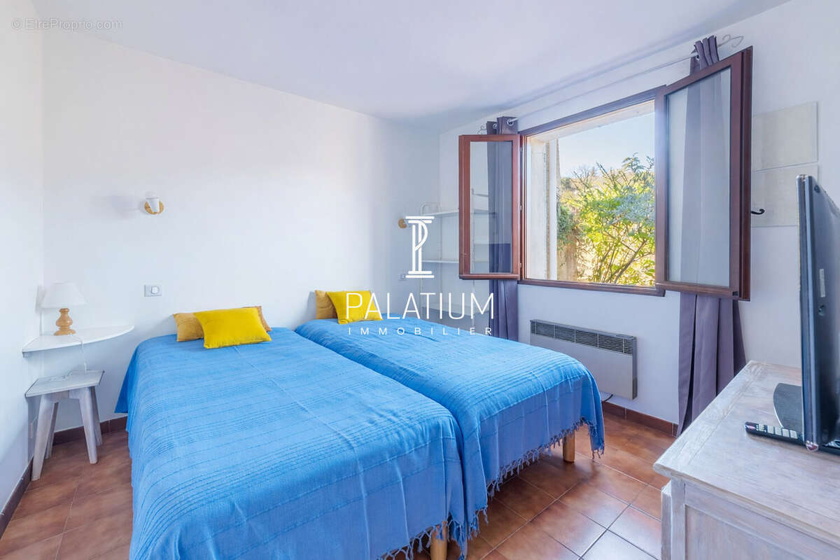 Appartement à GREOUX-LES-BAINS