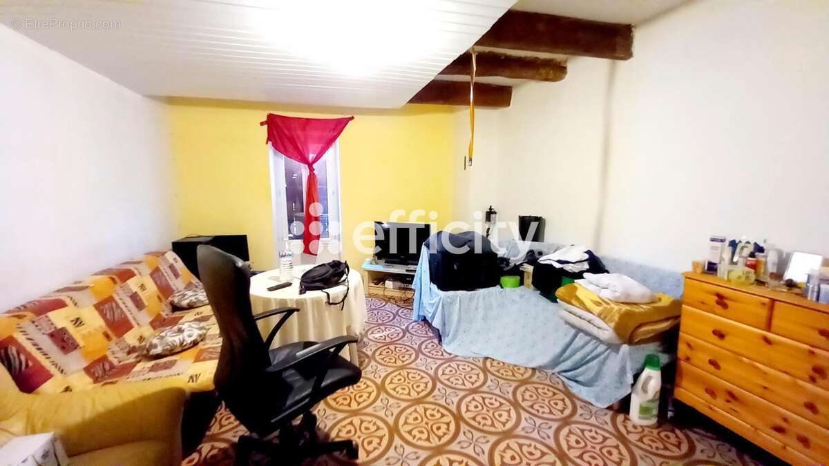 Appartement à NEZIGNAN-L'EVEQUE