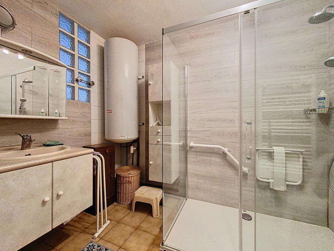 Maison à LA CHAPELLE-D&#039;ARMENTIERES