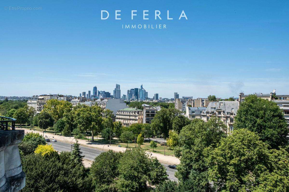 Appartement à PARIS-16E