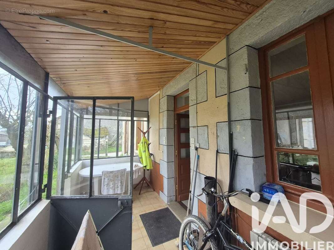 Maison 63 m² à Treignat  - photo 7