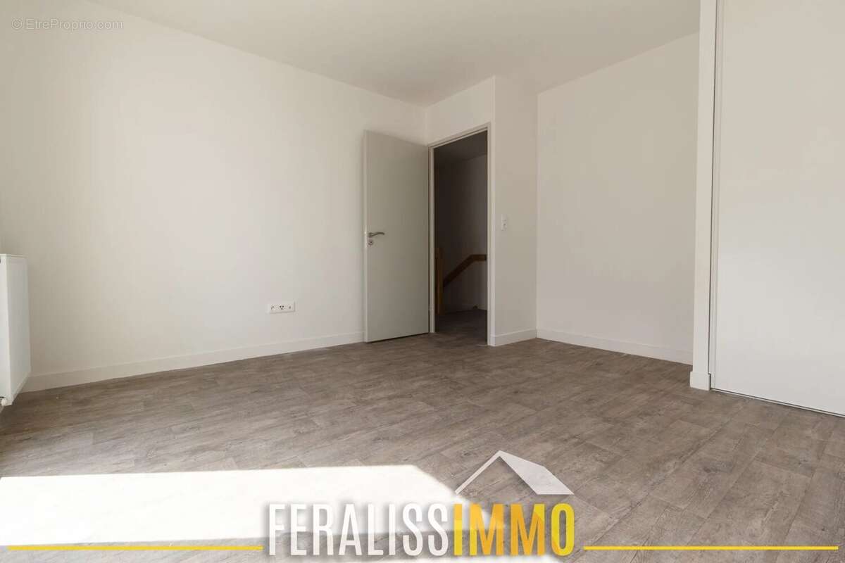 F4 en duplex tout neuf ! - photo 21