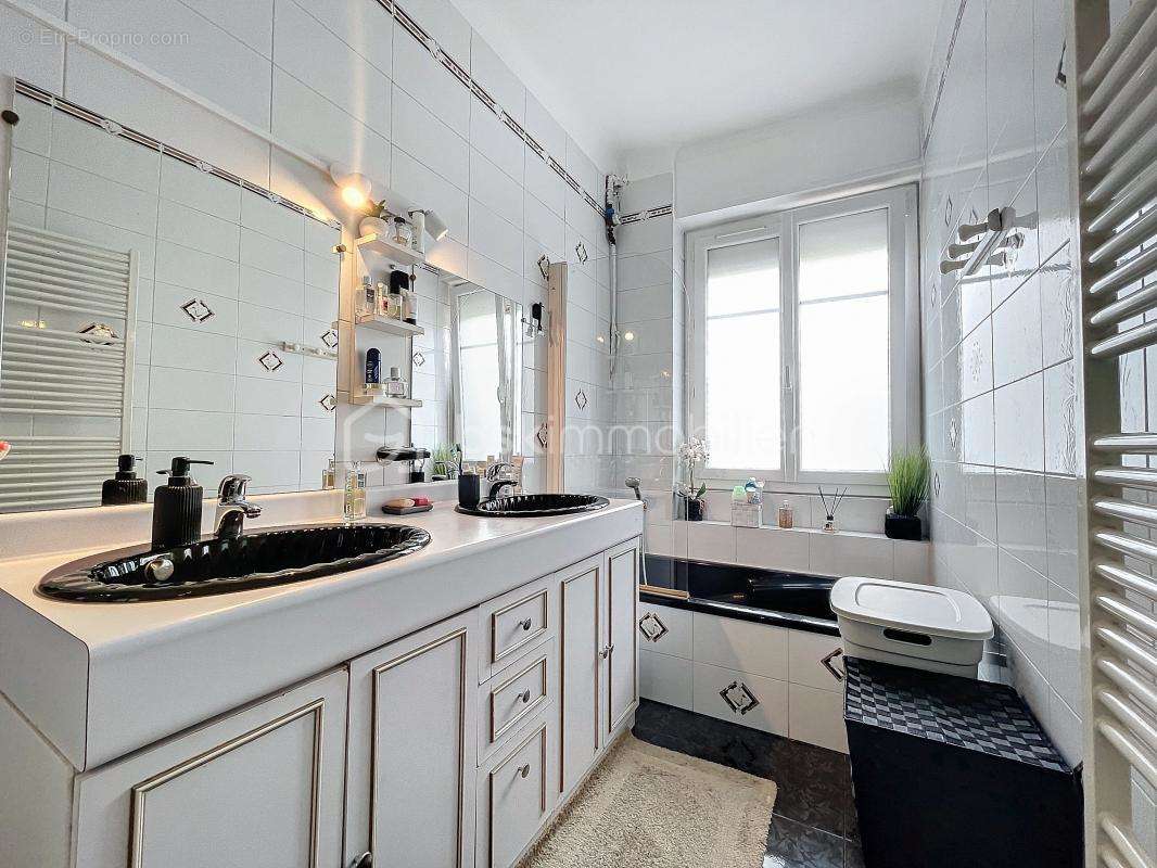 Appartement à LE CANNET