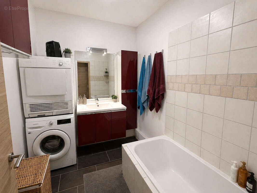 Appartement à MARSEILLE-1E