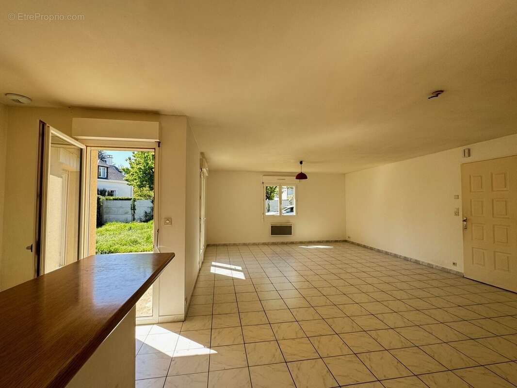 Maison à MONTLOUIS-SUR-LOIRE