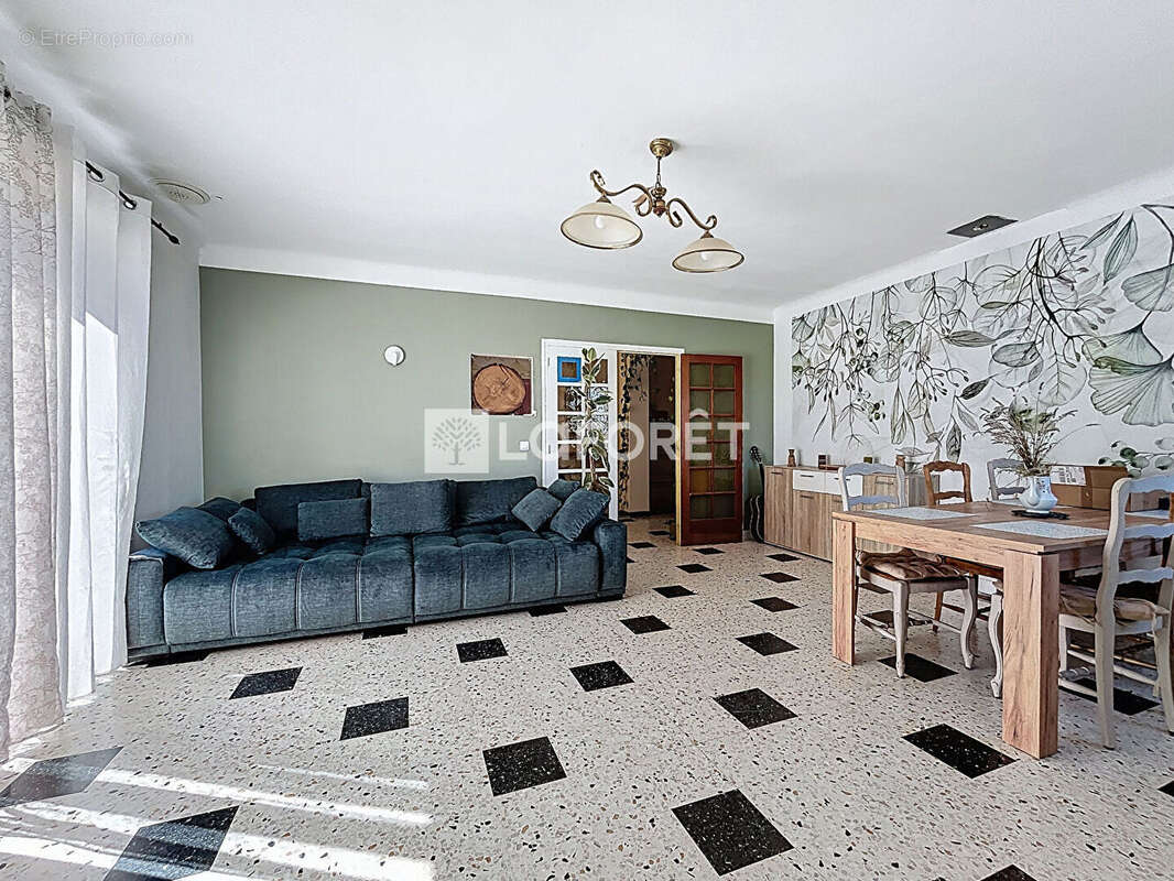 Maison à SAINT-GENIS-DES-FONTAINES