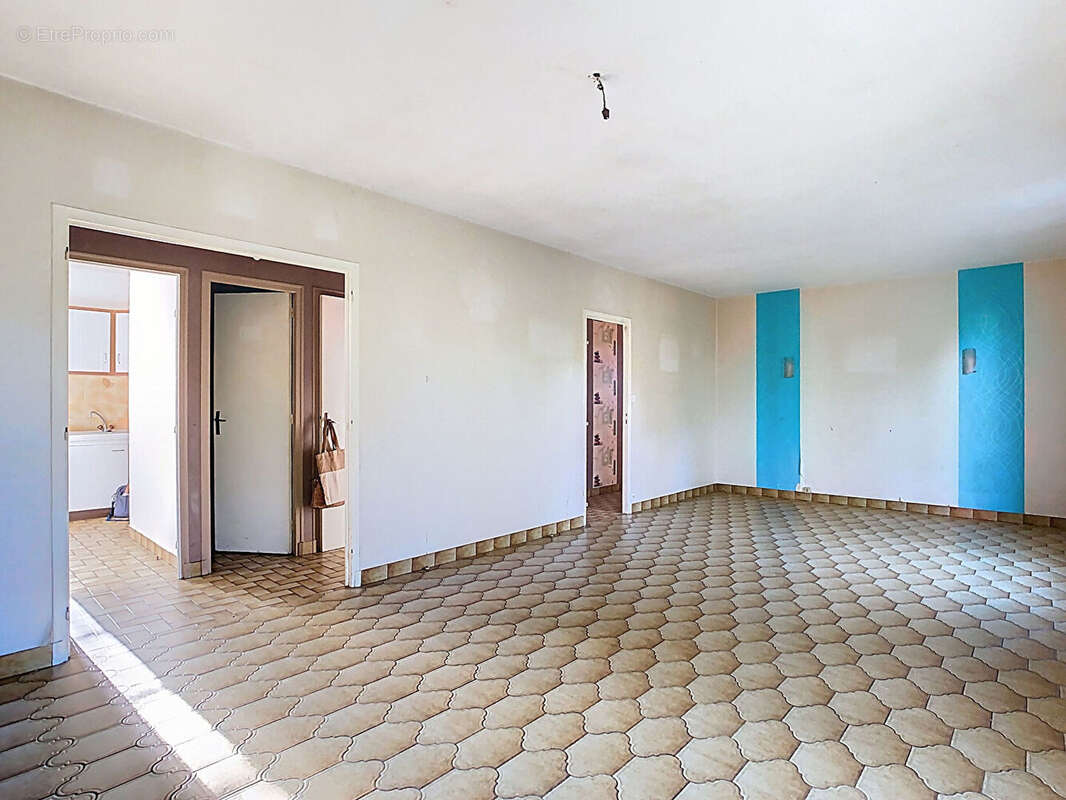 Maison à SAINT-JUNIEN