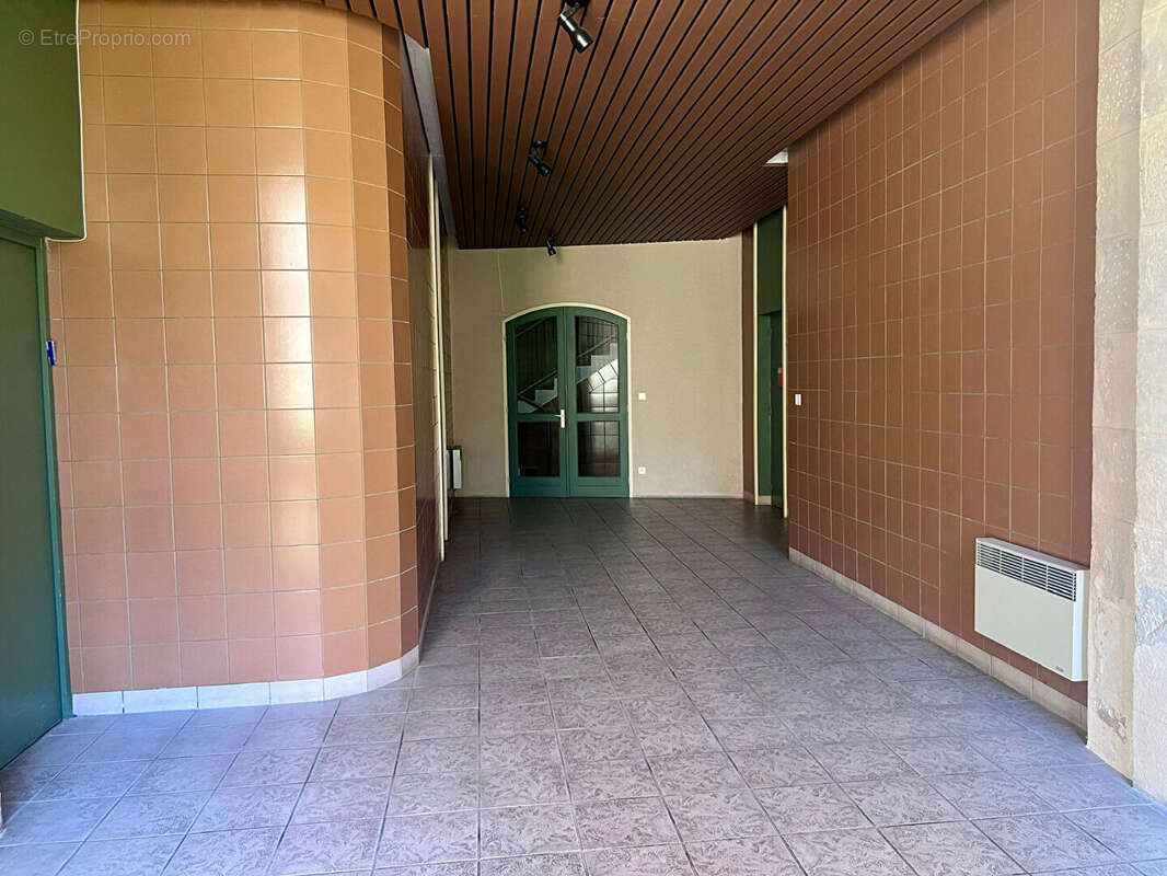 Nevers centre -t2 lumineux avec ascenseur - photo 17