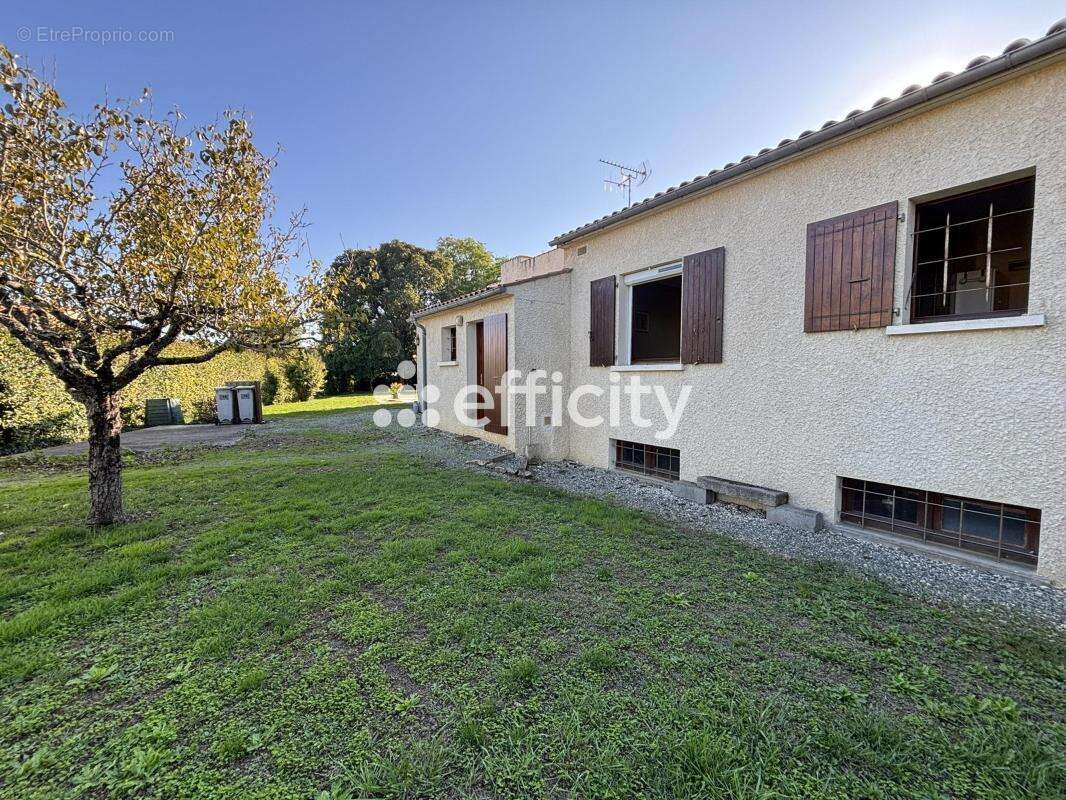 Maison à AIGREFEUILLE-D'AUNIS
