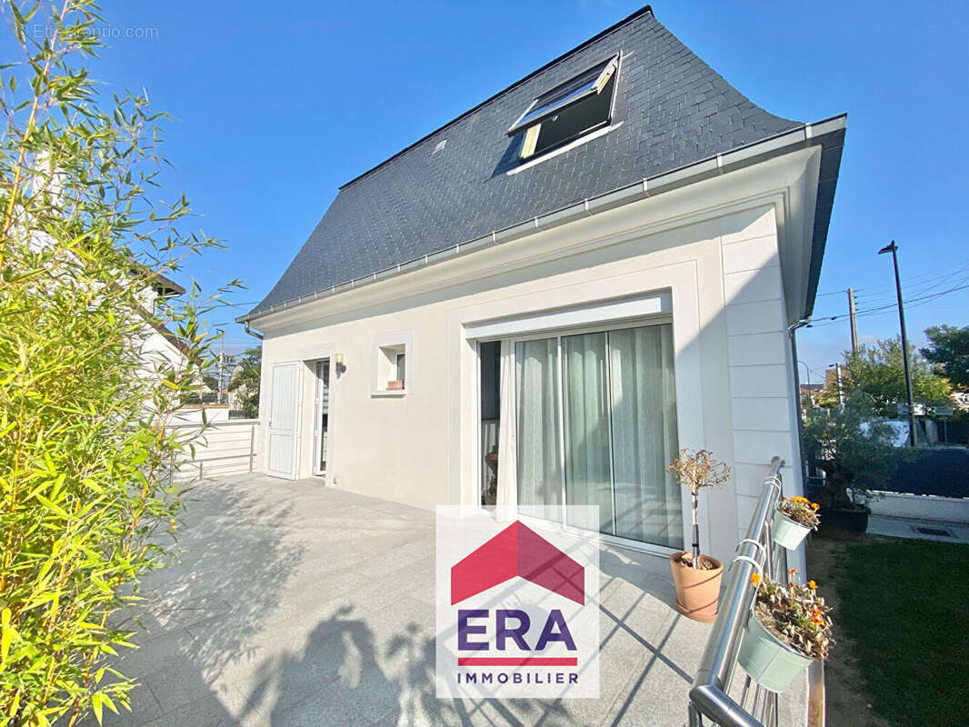 Maison à SARTROUVILLE