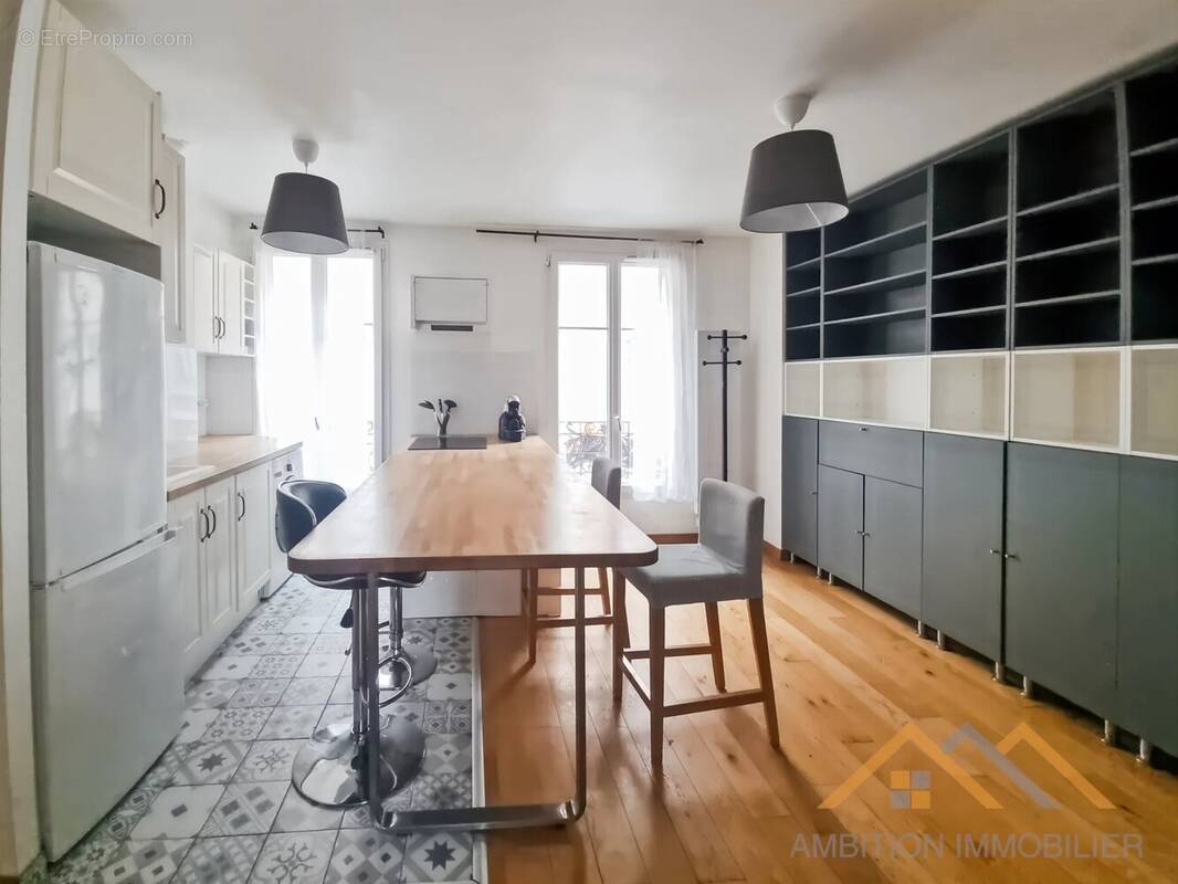 Appartement à PARIS-15E