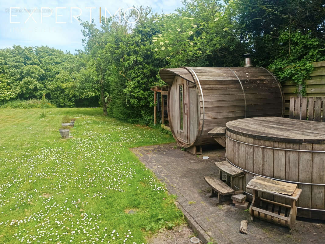 Maison à REGNIERE-ECLUSE