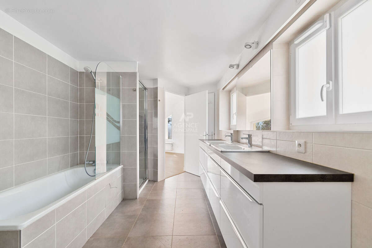 Maison à SAINT-GERMAIN-EN-LAYE