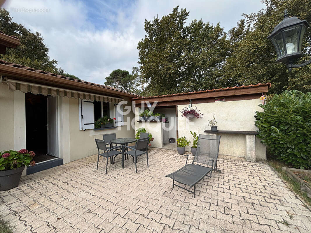 Maison à ONESSE-ET-LAHARIE