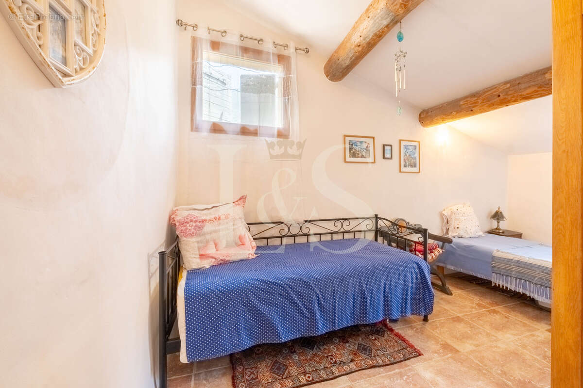 Maison à PIERRELONGUE