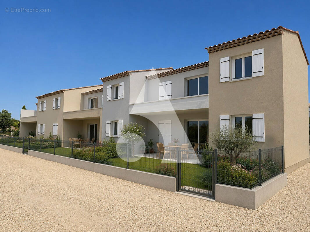 Appartement à VILLELAURE