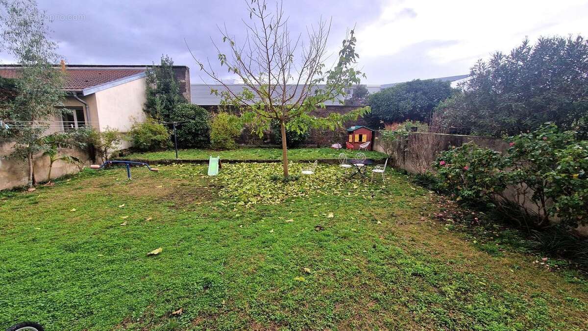 Appartement à LYON-8E