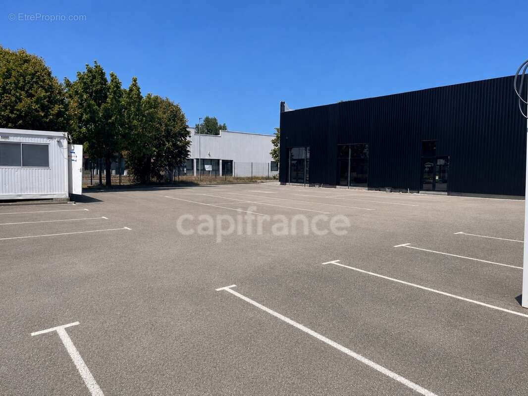 À vendre – Actif commercial neuf d’exception – Nord de Toulouse SAINT ALBAN (31) - photo 2