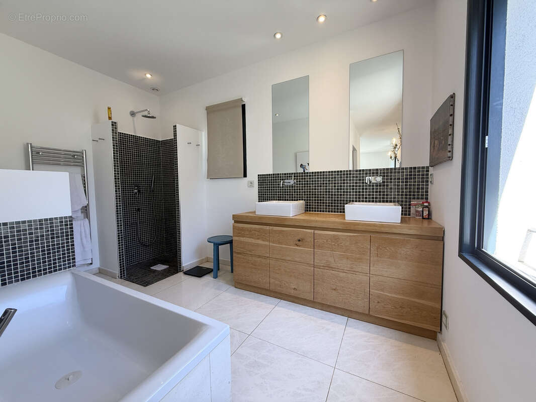 Maison à LA CROIX-VALMER