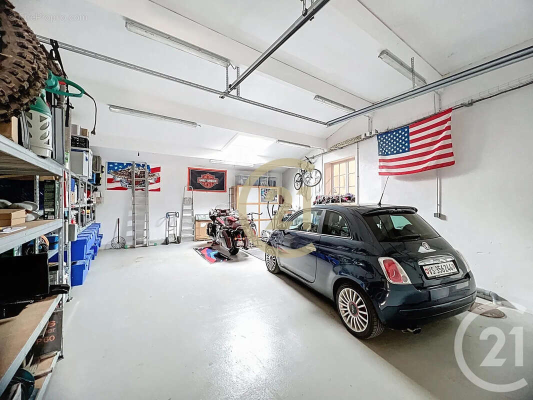 Maison à MONTAREN-ET-SAINT-MEDIERS