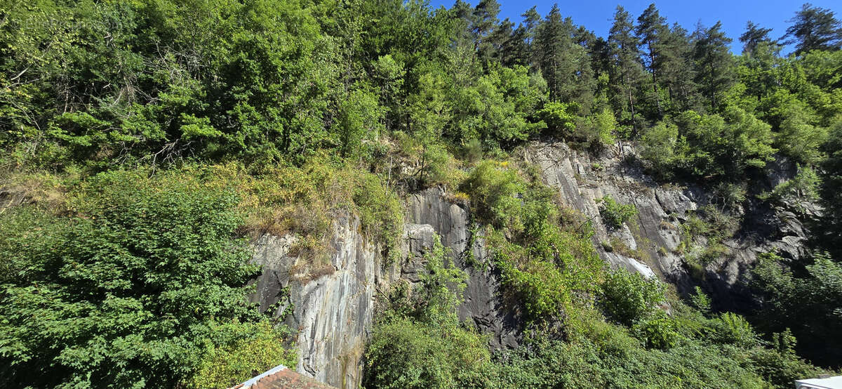 Appartement à LA MONNERIE-LE-MONTEL