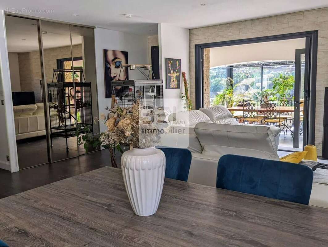 Maison à BAGNOLS-SUR-CEZE