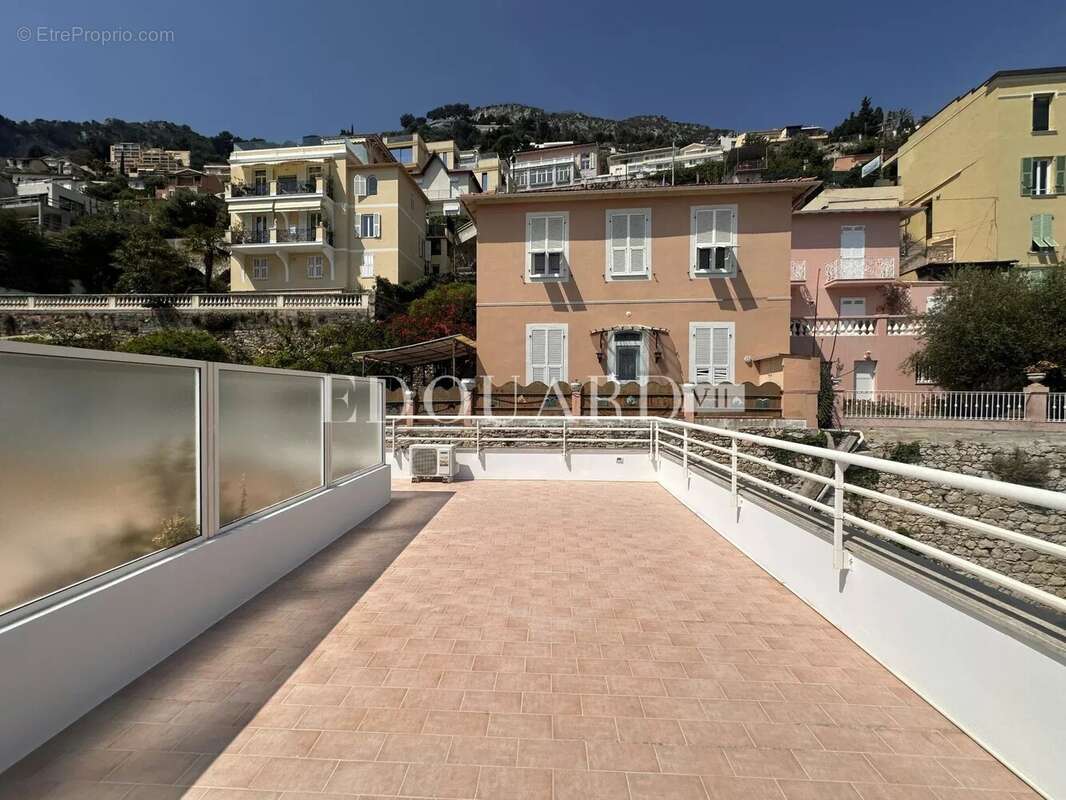 Appartement à ROQUEBRUNE-CAP-MARTIN