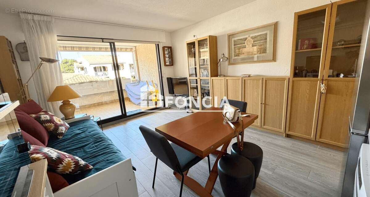 Appartement à SAINT-CYR-SUR-MER