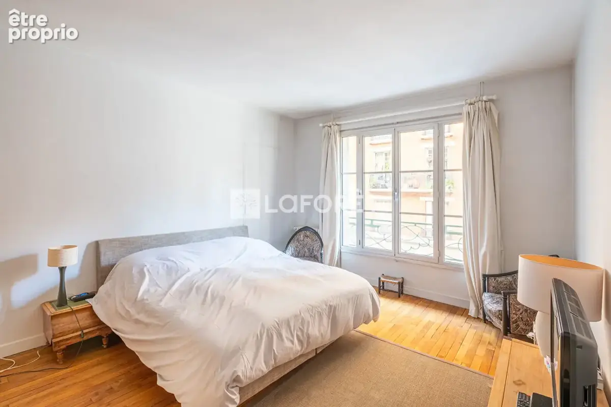 Paris 15e, secteur Javel Pont Mirabeau, 158,70 m² en triple séjour - photo 4