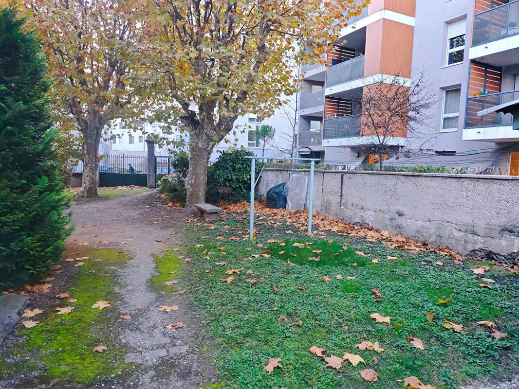 Appartement à LYON-8E