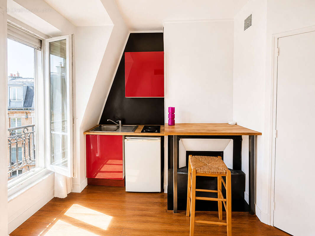 Appartement à PARIS-17E