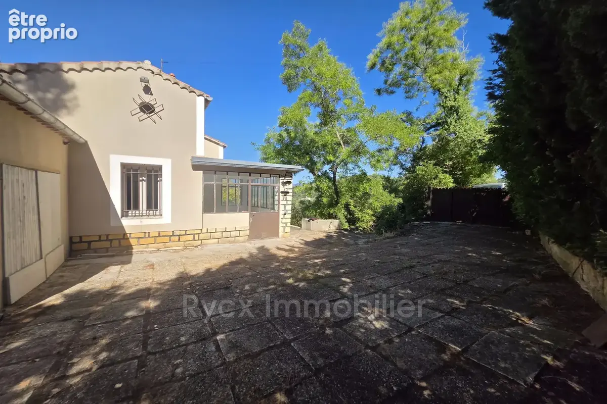 Maison 5 pièces 124 m² à vendre à Apt (84400) - photo 2