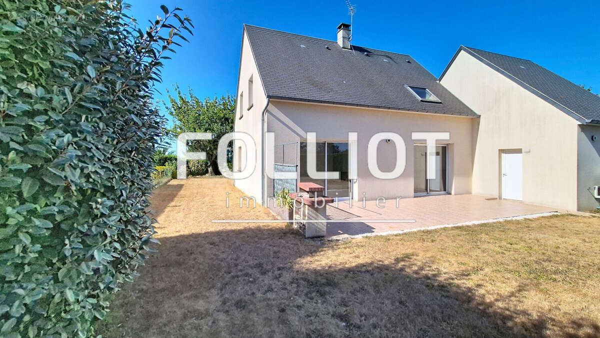 Maison 6 pièces à vendre à Coudeville sur Mer, 3km de la mer - photo 2