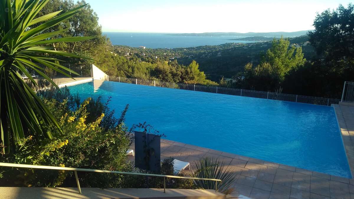 Appartement à ROQUEBRUNE-SUR-ARGENS