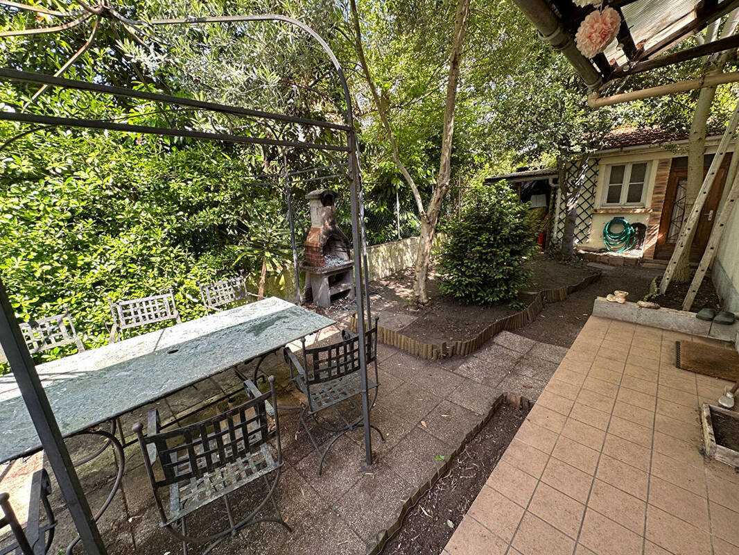 Maison à SURESNES