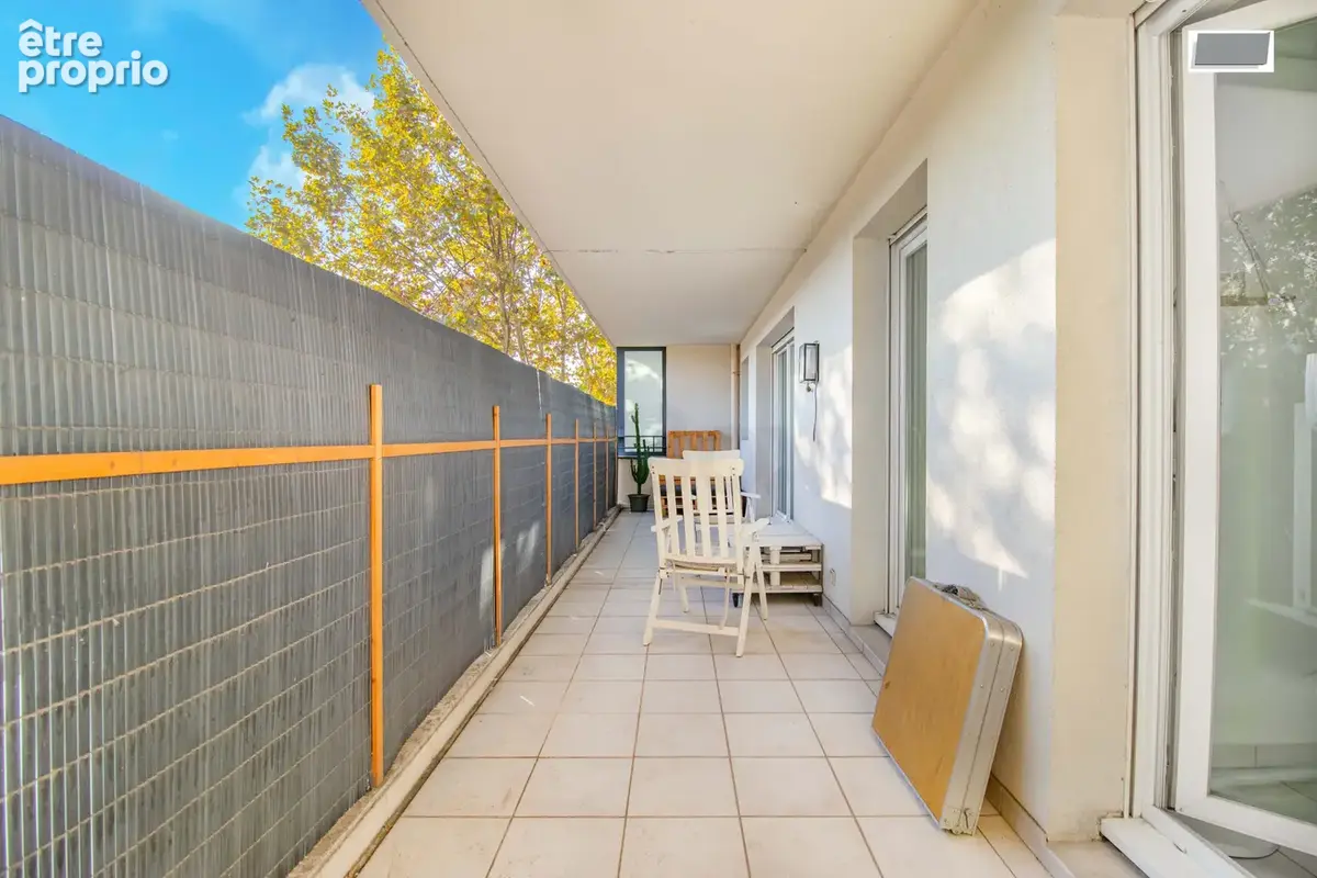 Toulon est- appartement t3 de 64 m2 au 3eme etage avec ascenseur 2 chambres terrasse et place de parking - photo 11