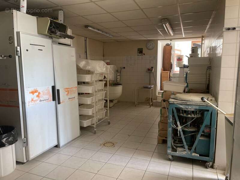 Maison en pierre  210 m2 avec potentiel - photo 9