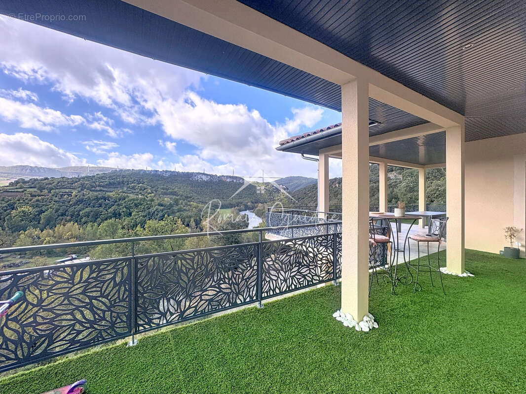 Bien de prestige type 8 de 251 m2 sur terrain de 2319 m2 - photo 7