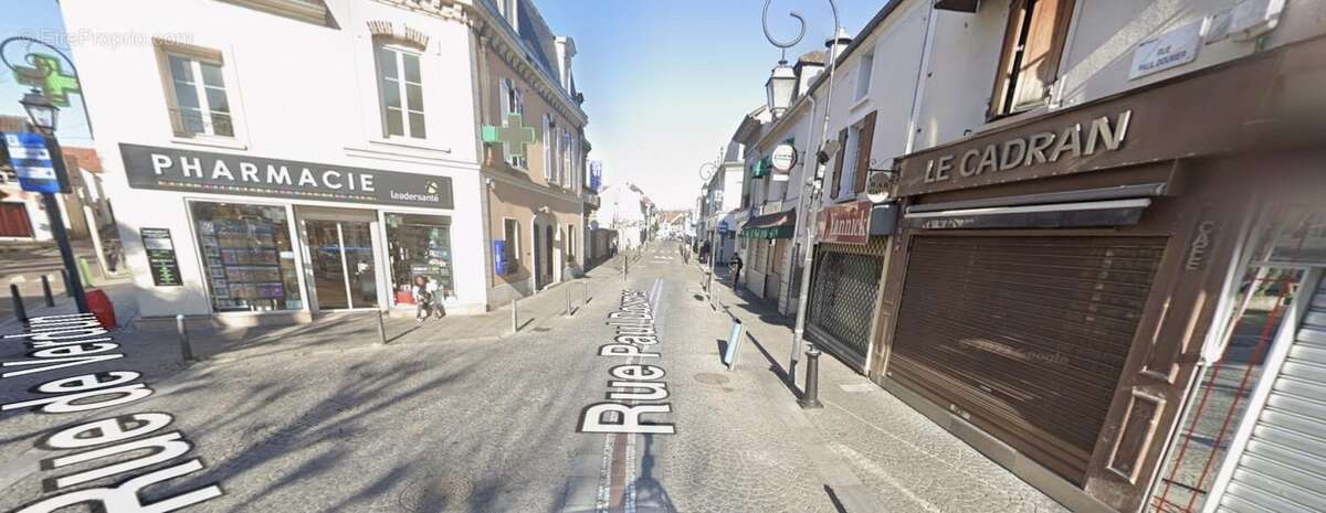 Commerce à LES MUREAUX