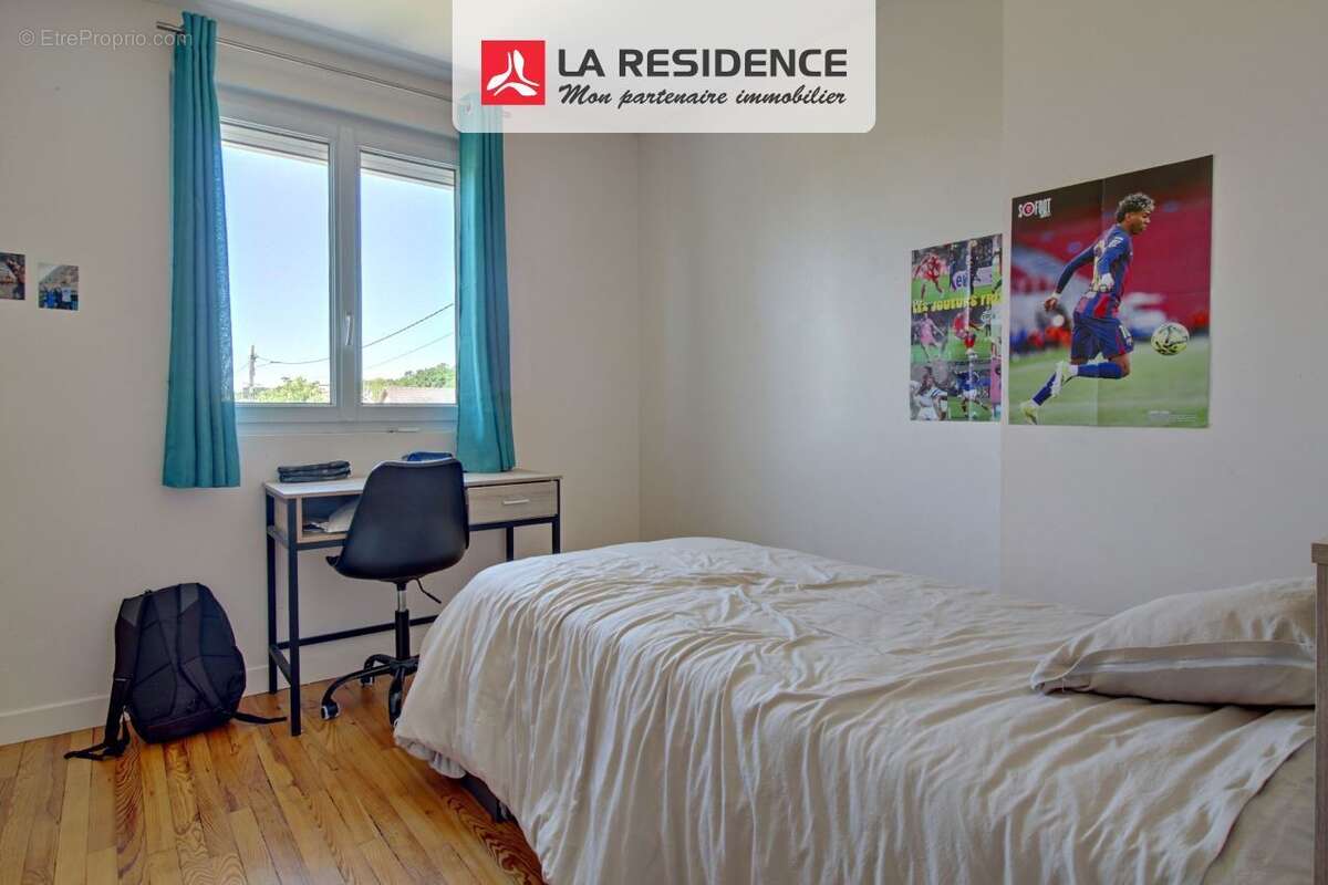 Maison 85 m² à Acheres  - photo 6