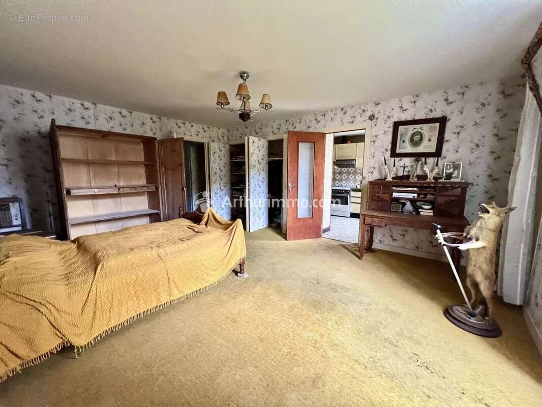 Maison à SAINT-HILAIRE-DE-VILLEFRANCHE