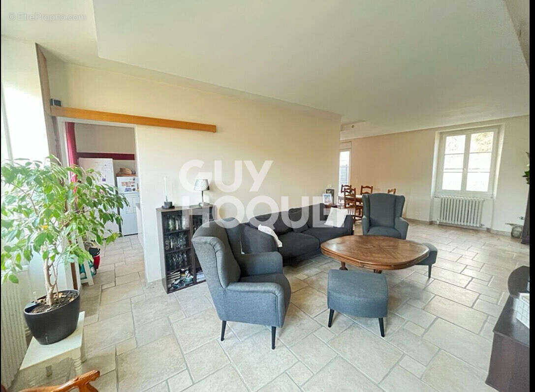 Maison 157 m² à Soissons  - photo 2