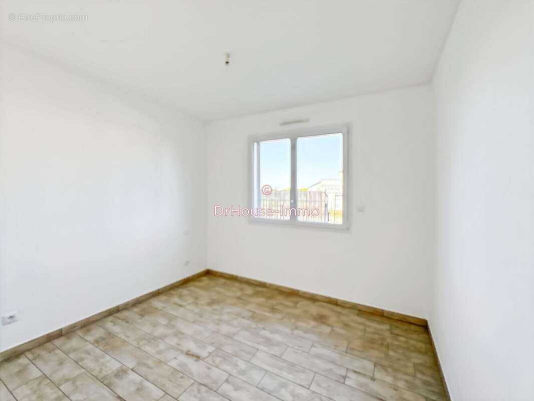 Maison à LA SUZE-SUR-SARTHE