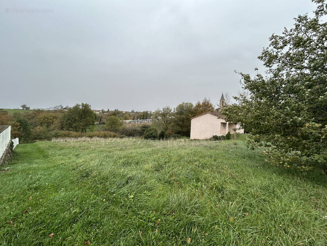 Terrain à MIRANDOL-BOURGNOUNAC