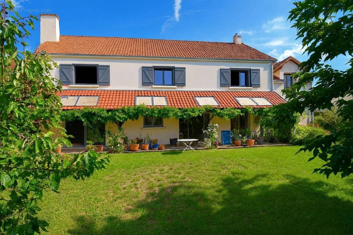 Maison à CROISSY-SUR-SEINE